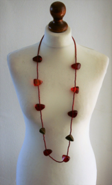 Manouk scarlet rode ketting