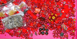 Shades of Red Treasurebeadbox