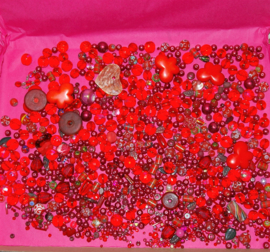 Shades of Red Treasurebeadbox