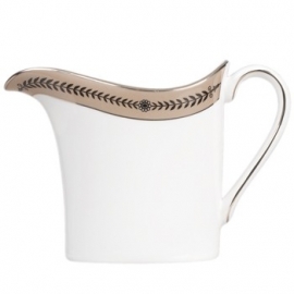 Wedgwood Laurel melkkannetje 0.17ltr