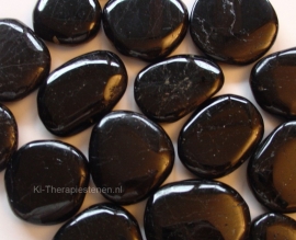 Toermalijn, zwarte  platte edelsteen per st. ca 20 gr.