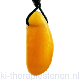 Calciet (geel)  4 cm hanger geboord per st.