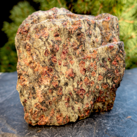 Eklogiet (NO), Natuurstuk ca 0,7 kilo 1x UNIEK