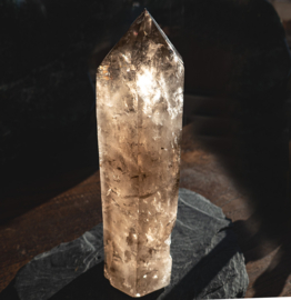 Rookkwarts Kristal Punt Staander  Groot 1,3 kilo 1x UNIEK.