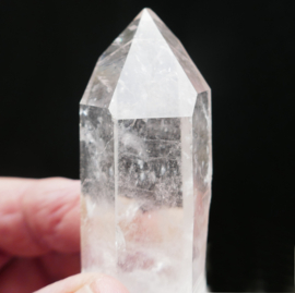 ISIS Kristal (L) 7,3  x (B) 3 cm, 81  gr.