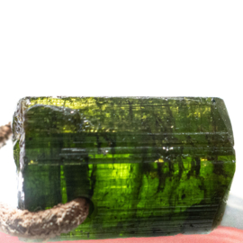 Toermalijn, Groene Toermalijn, Kristal hanger  | 1x UNIEK L 2,4 cm
