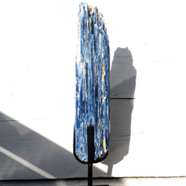 Kyaniet (kristallijn) op Standaard (L. 35 cm)│1x UNIEK