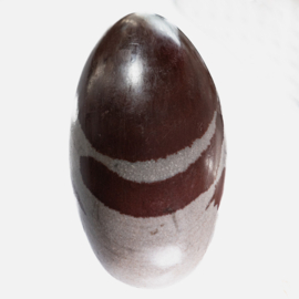 Shiva Lingam  L. 17,5 cm. dik 8,7 cm. (1,9 kilo)