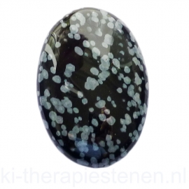 Obsidiaan, sneeuwvlok, massagesteen 3x4,5 cm p.st.