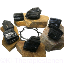 Toermalijn zwart  kristallen 0,5 óf 1 Kilopak, met of zonder 3 óf 6 tekieten