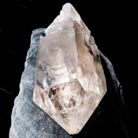 Himalaya-Bergkristal met Toermalijn 1,47 kilo 1x UNIEK
