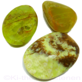 Groene Opaal  platte steen  L. 5 cm