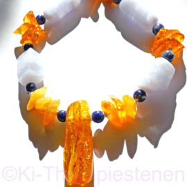 Chalcedoon-Barnsteen-Sodaliet blauw 'Flow' ketting 1x uniek ex.