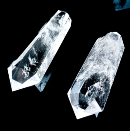 1) Dubbeleinder  Bergkristal  SET van 2x L. 11 cm. B. 3 cm