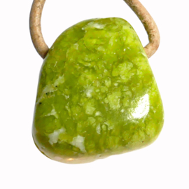 Lizardiet,  Noorse Jade,  A kwaliteit hanger geboord