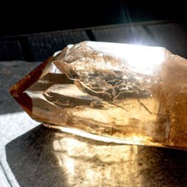 Citrien  Kristal (Natuur) op standaard │ 1x UNIEK