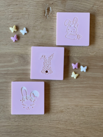 Fondant stempel - schattig Paashaasje met strik - Outboss - Sweetstamp