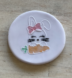 Fondant stempel - schattig Paashaasje met strik - Outboss - Sweetstamp