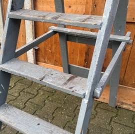 Oude houten trap ladder schilderstrap VERKOCHT