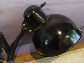 Kaiser Idell model 6718 industriële lamp origineel zwart VERKOCHT