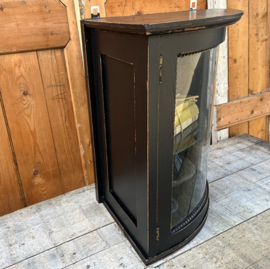 Vitrine kast zwart sier hoek pronk VERKOCHT
