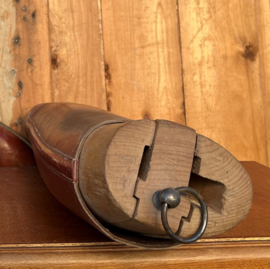 Oude rijlaarzen + spanners hout Frankrijk VERKOCHT