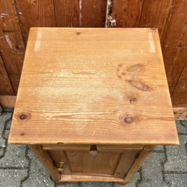 Hal kast nachtkastje grenen 74 cm VERKOCHT