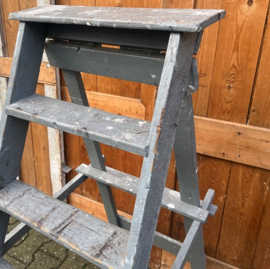 Oude houten trap ladder schilderstrap VERKOCHT