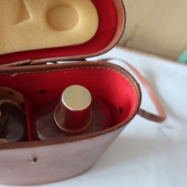 Parfum drank flessen in hoes verrekijker