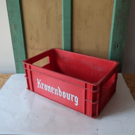 Krat Kronenbourg Bier kunststof rood