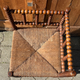 Hoekstoeltje hout origineel gevlochten zitting