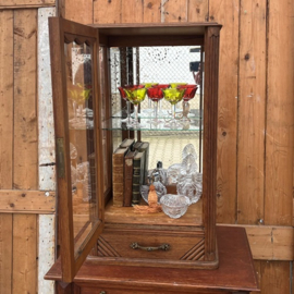 Vitrinekast pronk tafel vitrine toonbank VERKOCHT