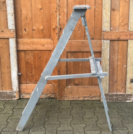 Oude houten trap ladder schilderstrap VERKOCHT