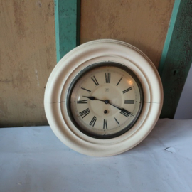 Klok wandklok hout origineel met sleutel