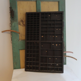 Letterbak origineel hout antiek la lade 83 x 53 cm