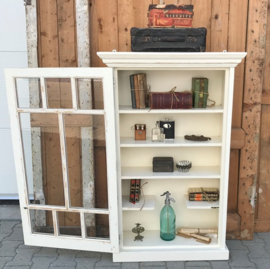 Vitrine kast wit sier wand pronk VERKOCHT