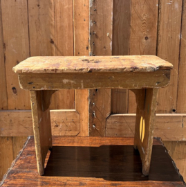 Kruk bijzettafel melk krukje hout VERKOCHT