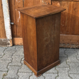 Nachtkastje hout Frankrijk 67,5 cm hal