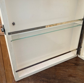 Medicijn kast Sanitex Belgium apothekers badkamer