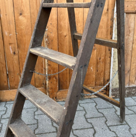 Oude houten trap ladder schilderstrap VERKOCHT