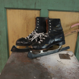 Schaatsen oud vintage maat 45 zwart hoge schoen