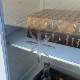 Vitrine kast wit sier nachtkastje pronk 85,5 cm