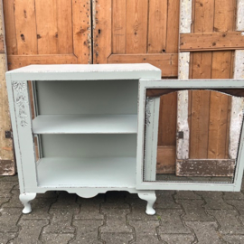 Theekast vitrinekast hout groen VERKOCHT