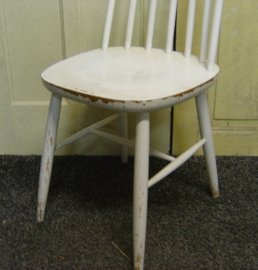 Stoel eetkamer creme wit hout brocante spijlen VERKOCHT