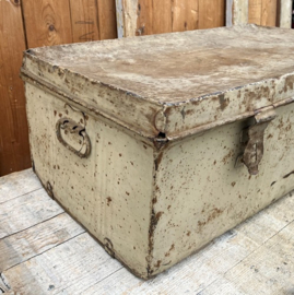 Verhuiskist metaal hutkoffer origineel beige