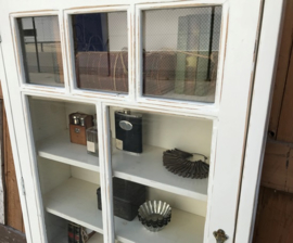 Vitrine kast wit sier wand pronk VERKOCHT