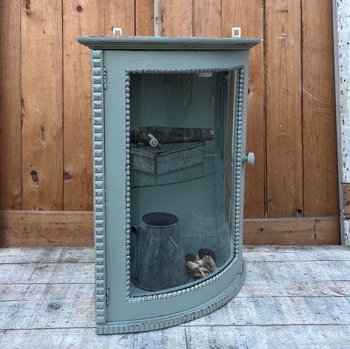 Vitrine kast groen sier hoek kastje pronkkast