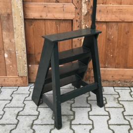Oude houten trap bibliotheek VERKOCHT