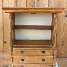 Kabinetkast poppen origineel hout poppenkabinet