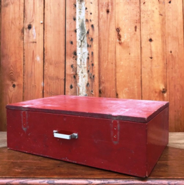 Houten kist koffer rood gereedschap 51 x 33 x 16